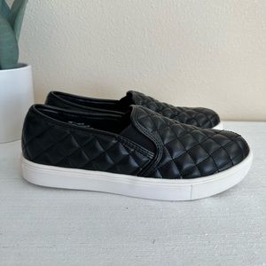 New Time and Tru Black Faux Leather Quilted Slip On Platform Sneakers Womans 7.5